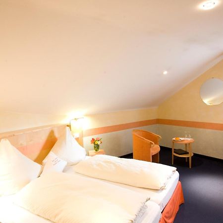 Hotel-Restaurant Steuermann Karlsruhe Esterno foto
